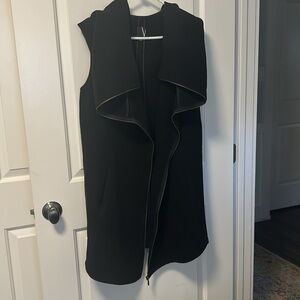 Valette Women’s long zipper vest